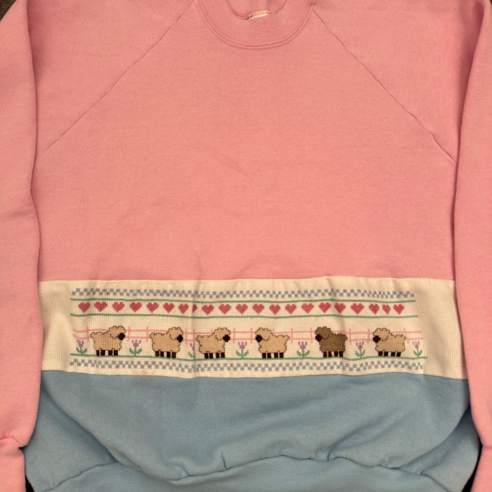 Vintage Fruit of the Loom Sheep Heart Colorblock Sweatshirt Pink Blue Large USA - Picture 2 of 7